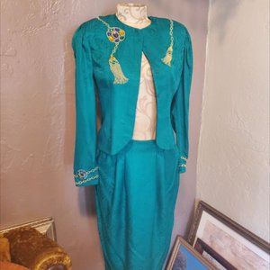 Adrianna Papell Emerald 100% Silk two piece Blazer and Skirt set